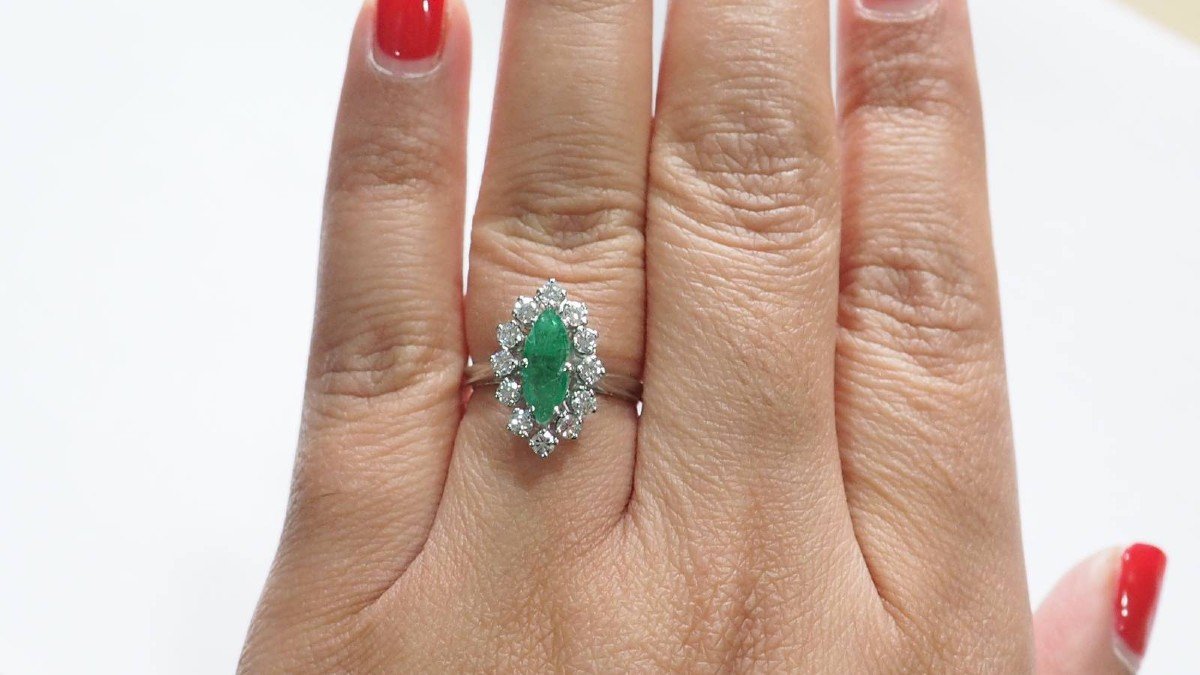 Marquise Ring In White Gold, Emerald And Diamonds-photo-3