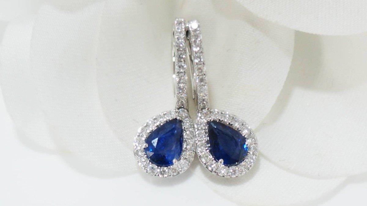 Luxury Earrings In White Gold, Ceylon Sapphires And Diamonds-photo-2