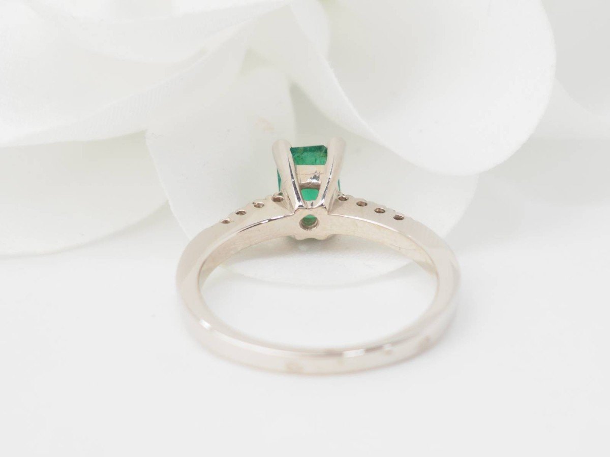 White Gold, Emerald And Diamond Solitaire Ring-photo-2