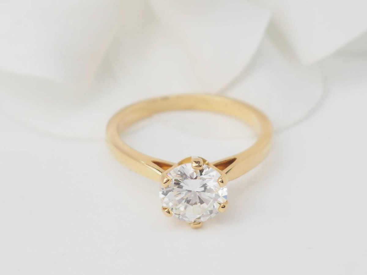 Bague Solitaire En Or Jaune Et Diamant 1.59ct