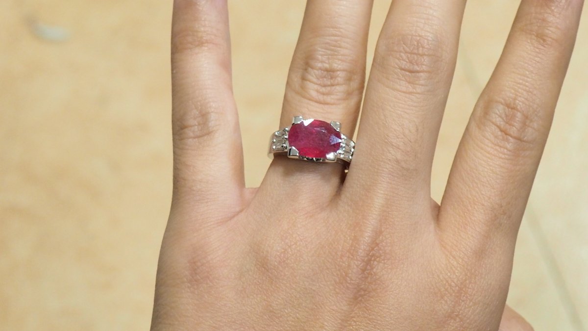 Bague En Or Blanc Rubis Et Diamants -photo-4