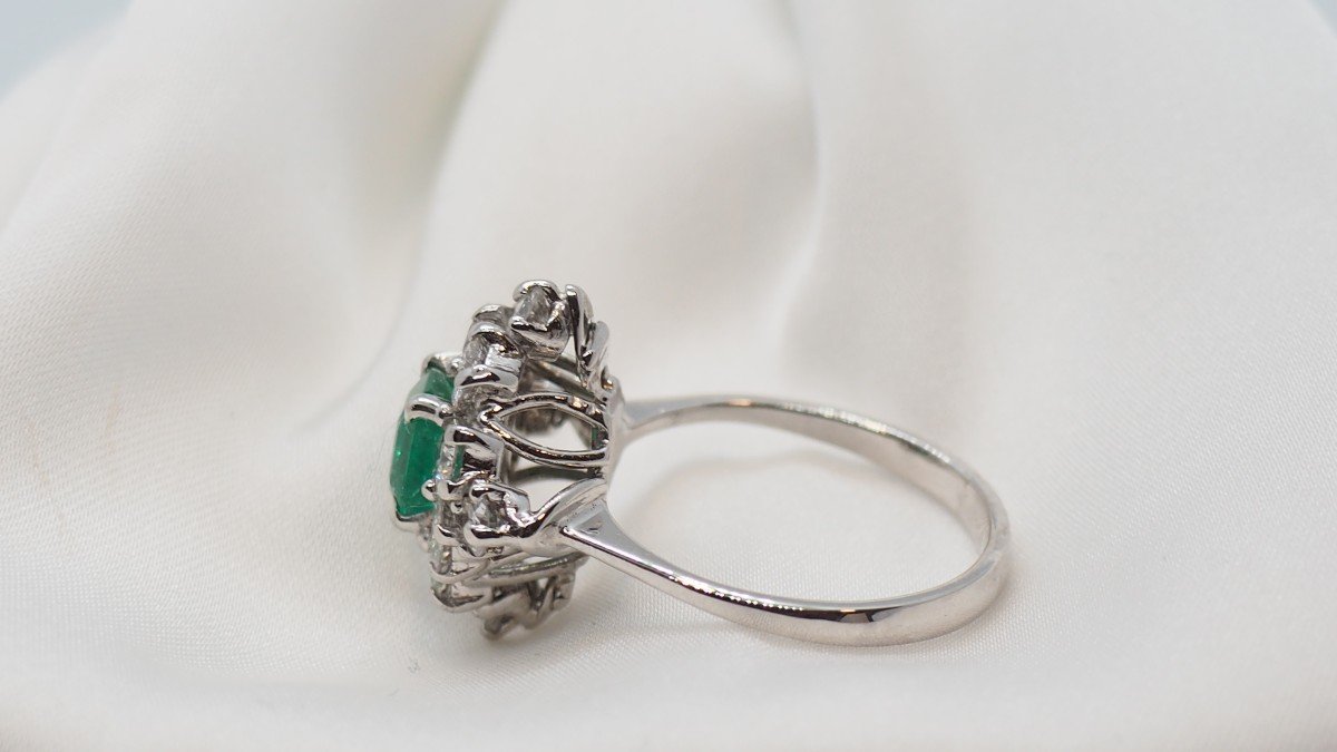 Losangique Ring In White Gold, Emerald And Diamonds-photo-1