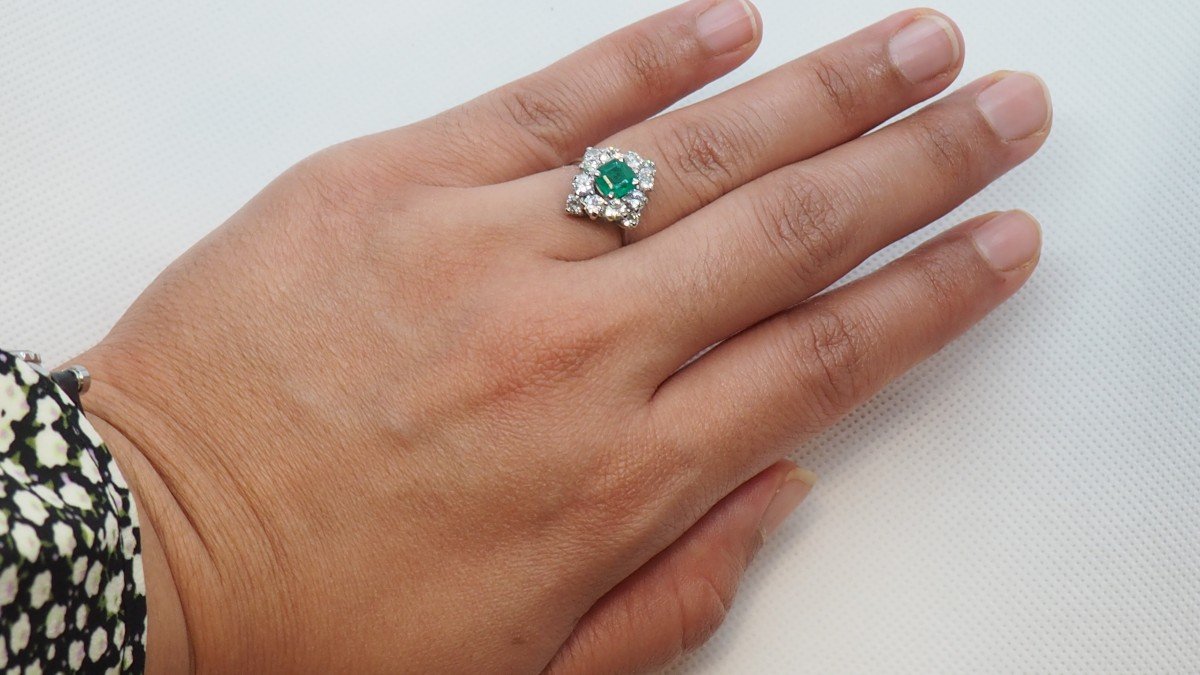 Losangique Ring In White Gold, Emerald And Diamonds-photo-2