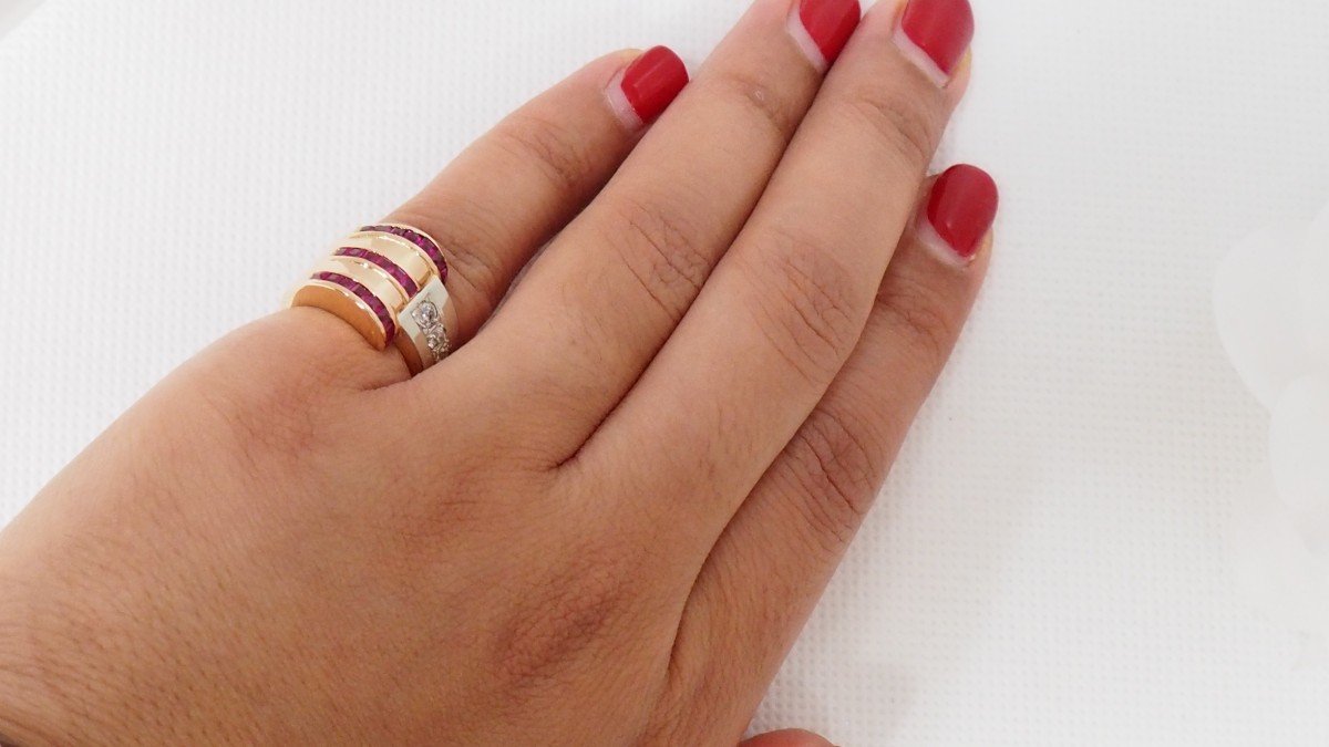 Tank Ring In Rose Gold Set With Diamonds And Red Stones-photo-4