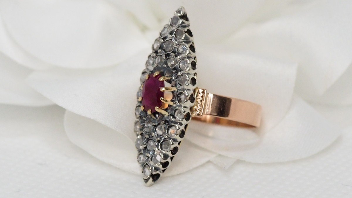 Marquise Ring In Two-tone Gold, Rubies And Roses-photo-2