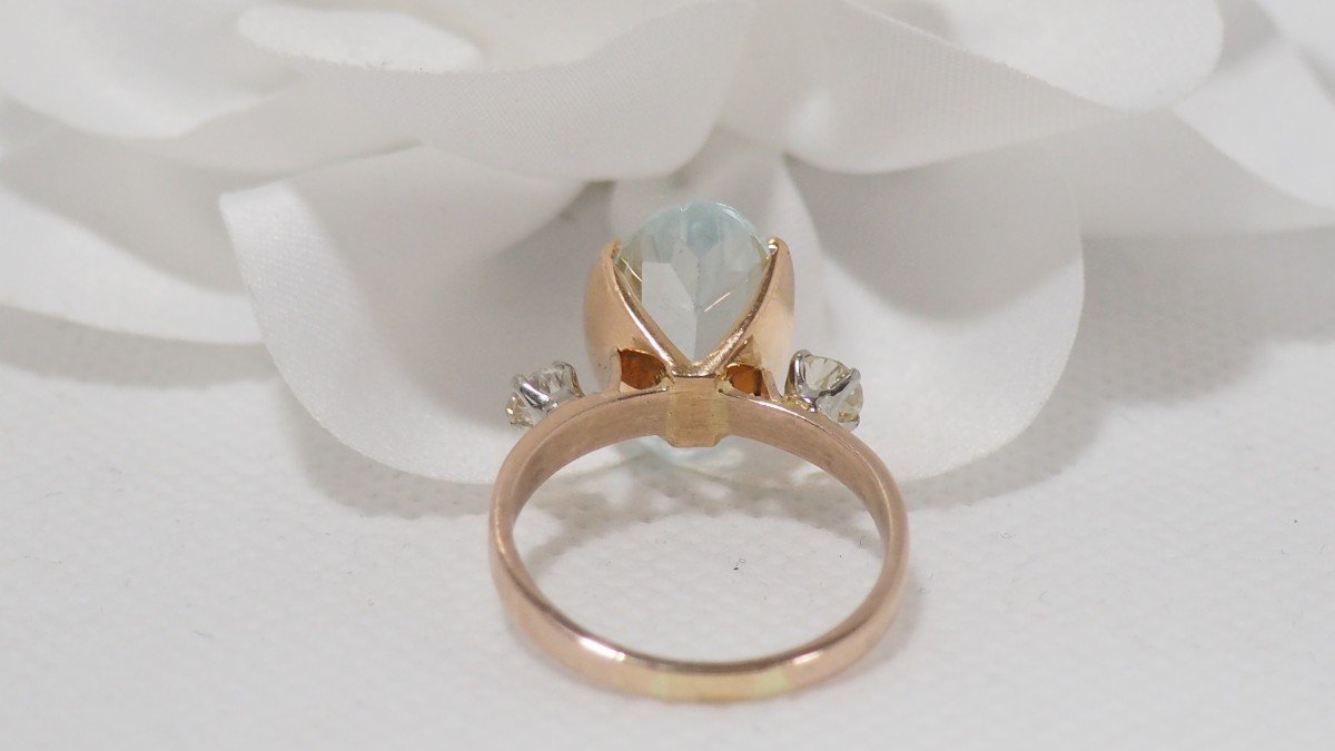 Rose Gold Ring Adorned With An Oval Aquamarine And Diamonds-photo-4