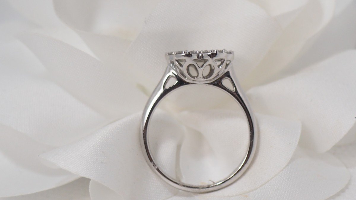 Flower Ring In White Gold And Diamonds-photo-3