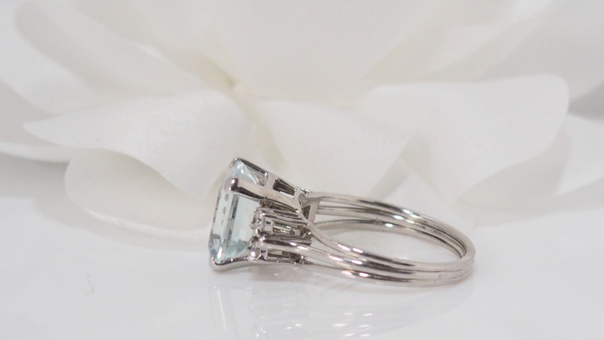 Ring In White, Aquamarine And Diamonds-photo-2