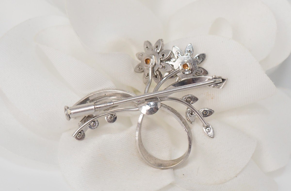 Bouquet Brooch In White Gold And Diamonds-photo-4