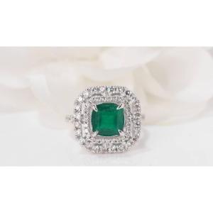 Double Entourage Ring In White Gold, Emerald And Diamonds