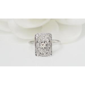 Art Deco Ring In White Gold And Diamonds
