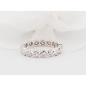 American Wedding Band In White Gold And Diamonds 0.70ct