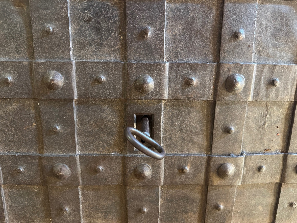 Nuremberg Chest-photo-4