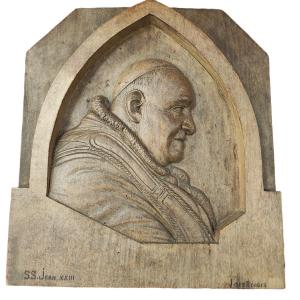 Sculpture Bas Relief Pape Jean XXII