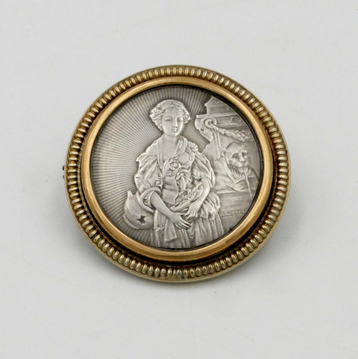  Broche En Bronze, « La Cruche Cassée », Greuze, 1920.-photo-4