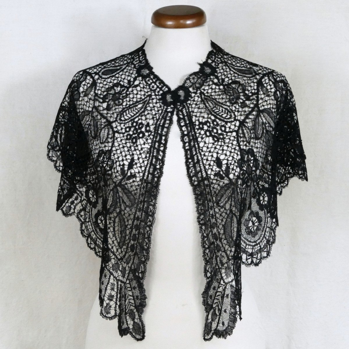 Hand Embroidered Black Lace Shawl Stole, Late 19th Century.-photo-2