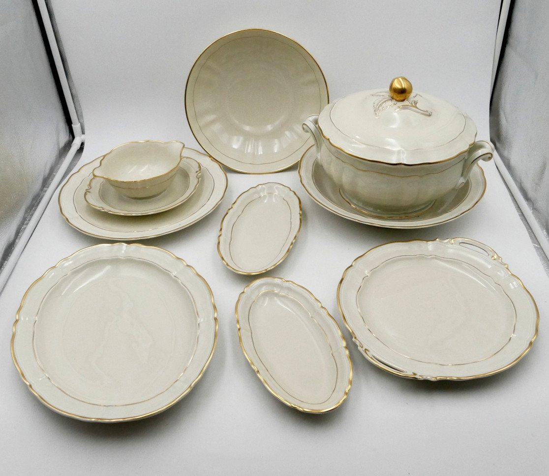 Bernardaud Limoges, Modèle Louis XV, 123 Pièces, Important Service De Table.-photo-2