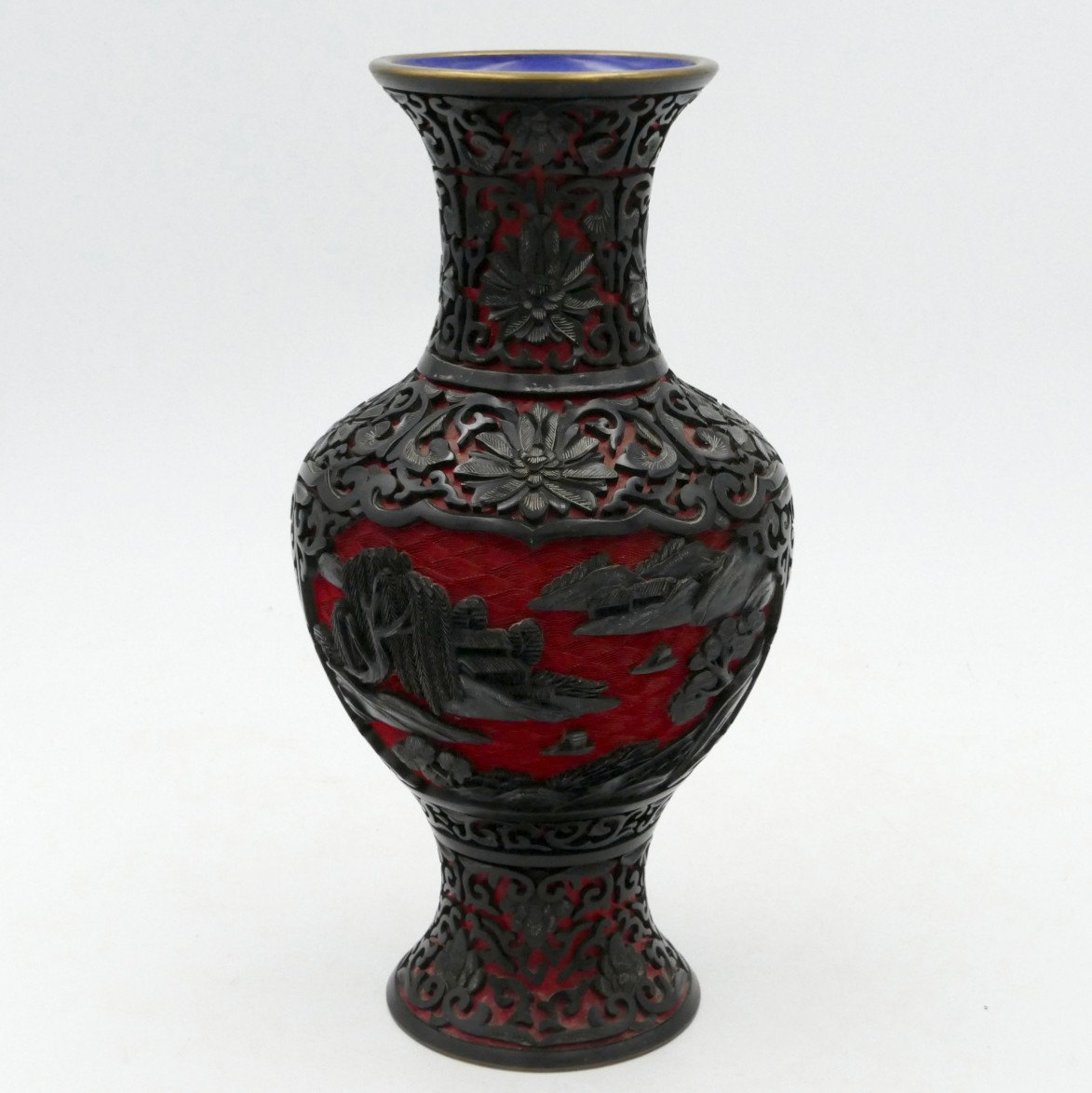 China, Cinnabar Lacquer Baluster Vase, 20th Century.-photo-3