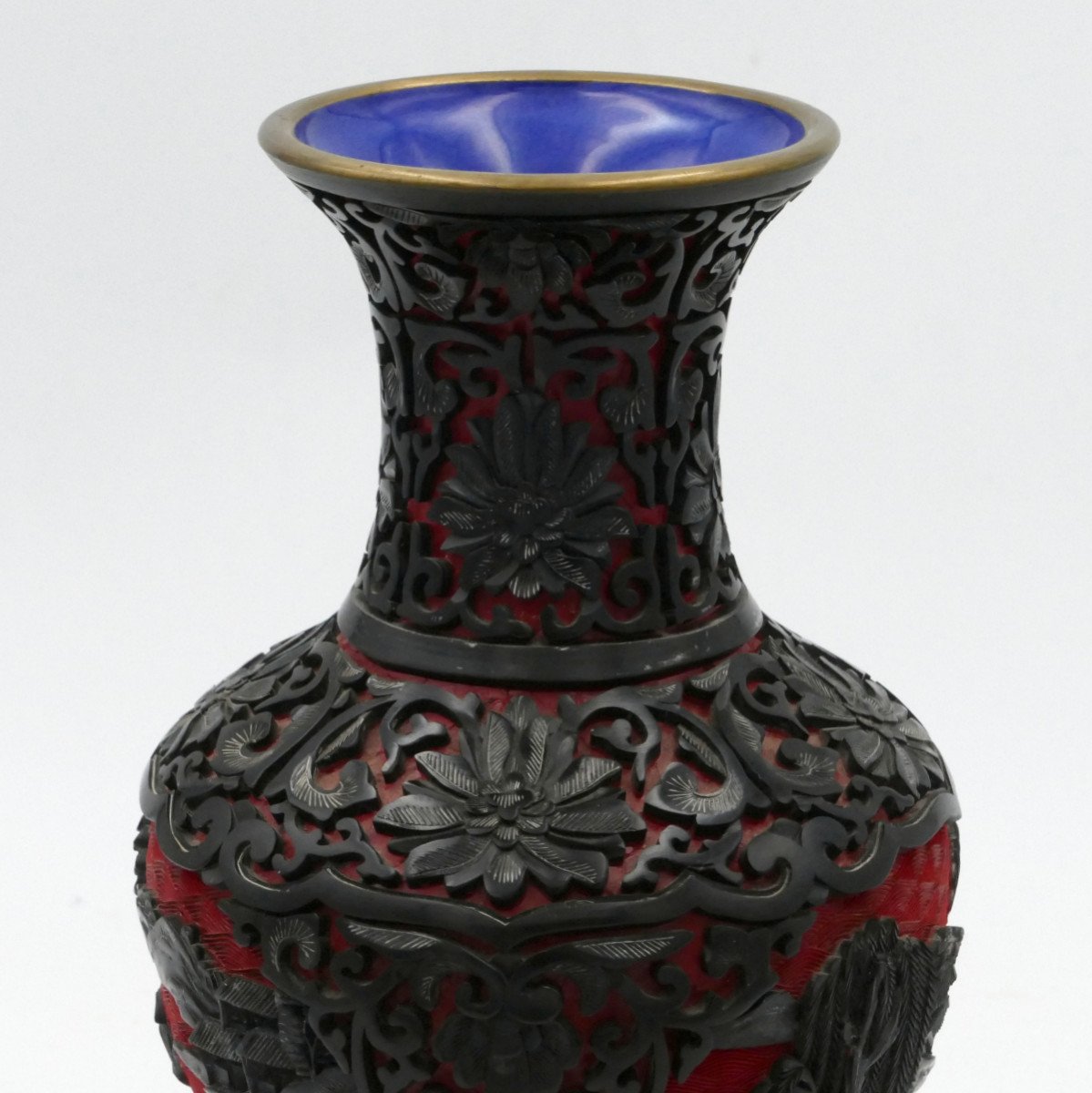 China, Cinnabar Lacquer Baluster Vase, 20th Century.-photo-4