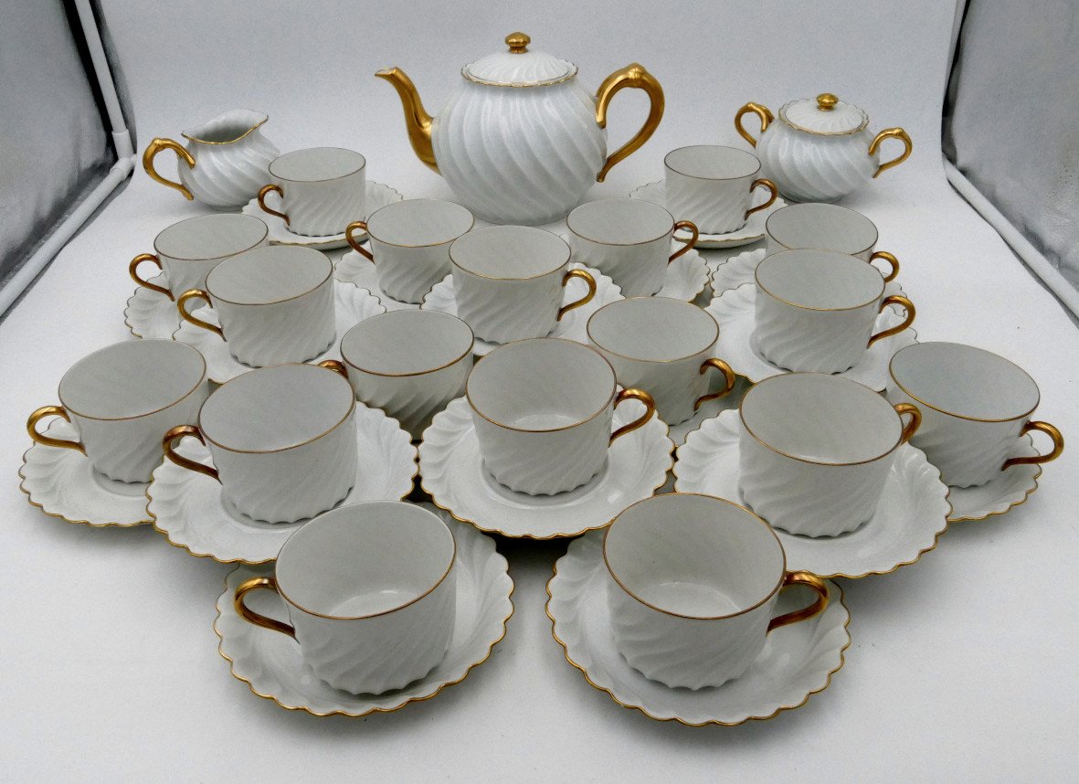 Haviland, Limoges, 138 Pieces, Large Twisted Dinner Service, White And Gold.-photo-4