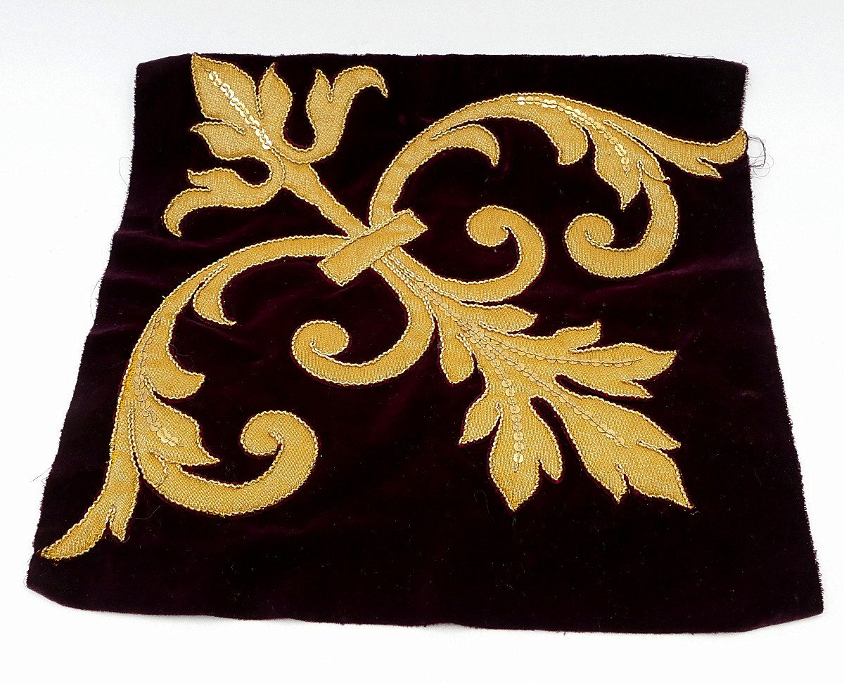 Four Purple Velvet Fabrics And Gold Embroidery, Napoleon III, 19th Century.-photo-1