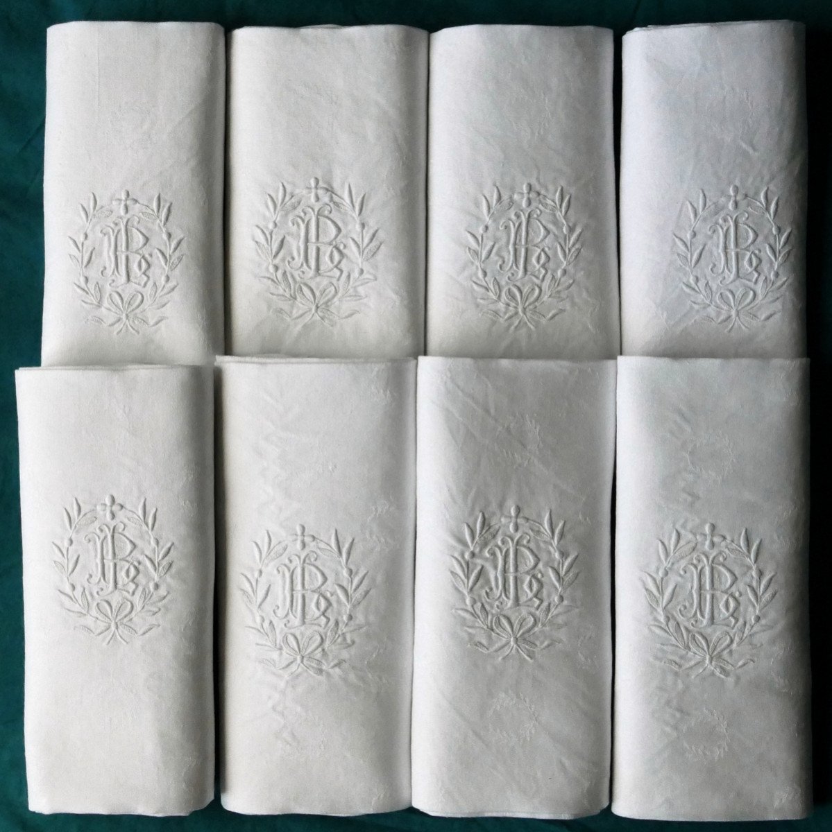 8 Large Damask Napkins With Laurel Wreaths, Monogram “l B”.