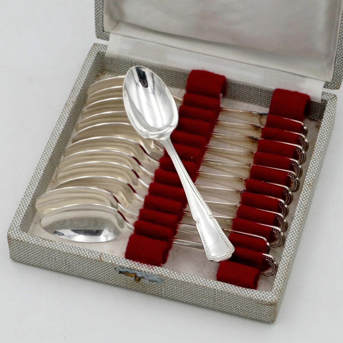 Important Silver Plated Metal Cutlery Set, 134 Pieces In Cases, 20th Century. -photo-4