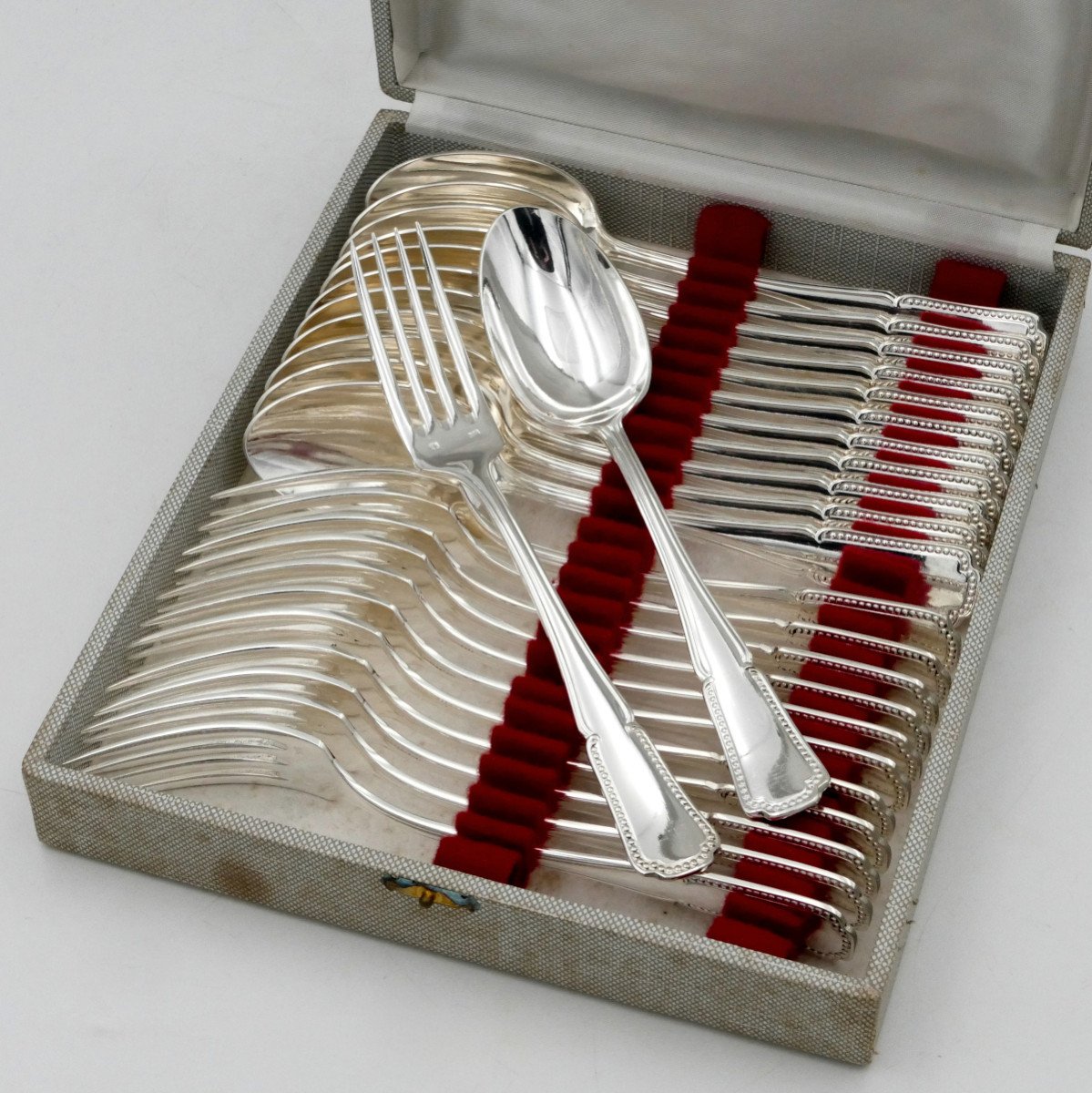 Important Silver Plated Metal Cutlery Set, 134 Pieces In Cases, 20th Century. -photo-5