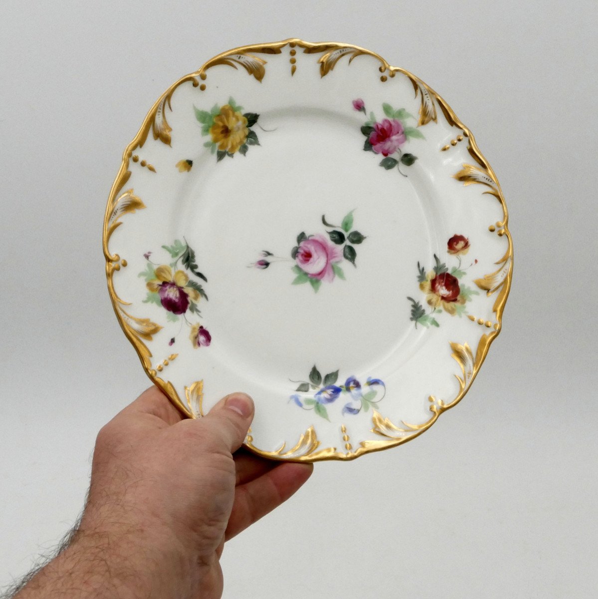 Circa 1860. 12 Paris Porcelain Plates, Gold And Flower Decor, Napoleon III.-photo-8