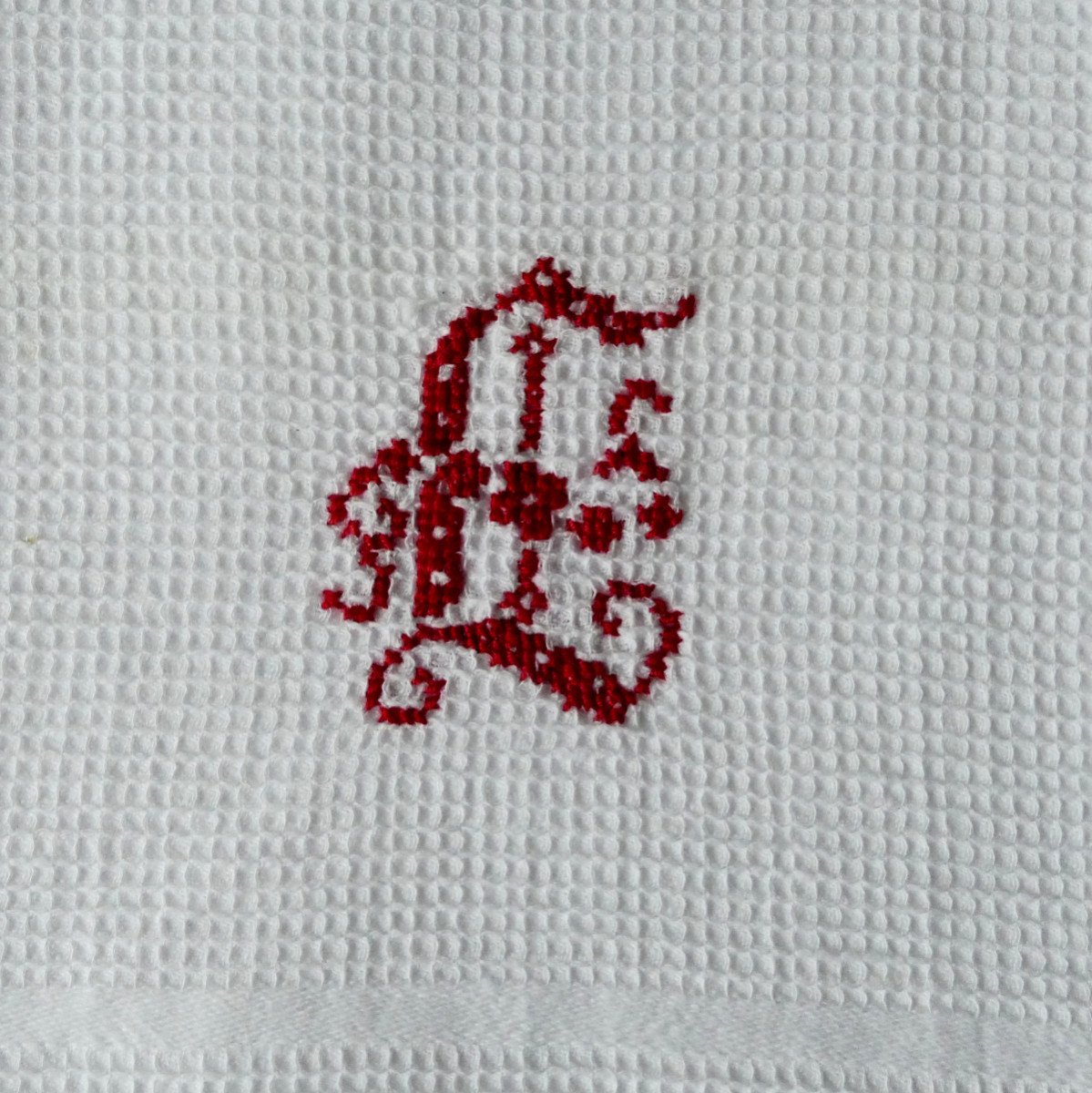 Five Hand Towels, Red "l" Monogram, Art Deco.-photo-3