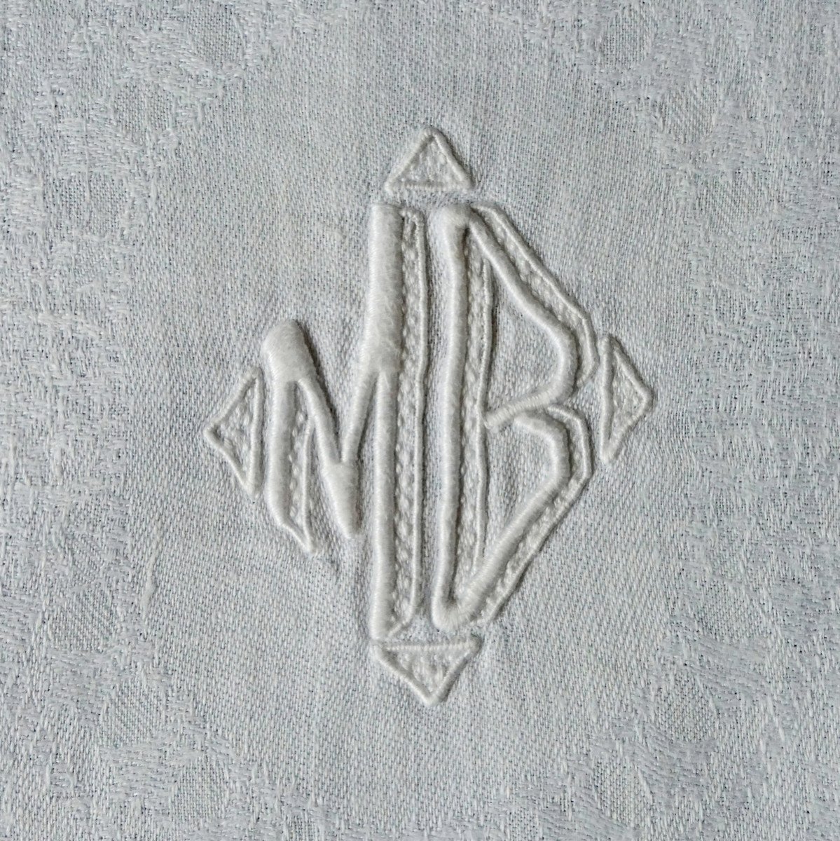 Our Heavily Damask Napkins, Monogram “mb”, Art Deco.-photo-2