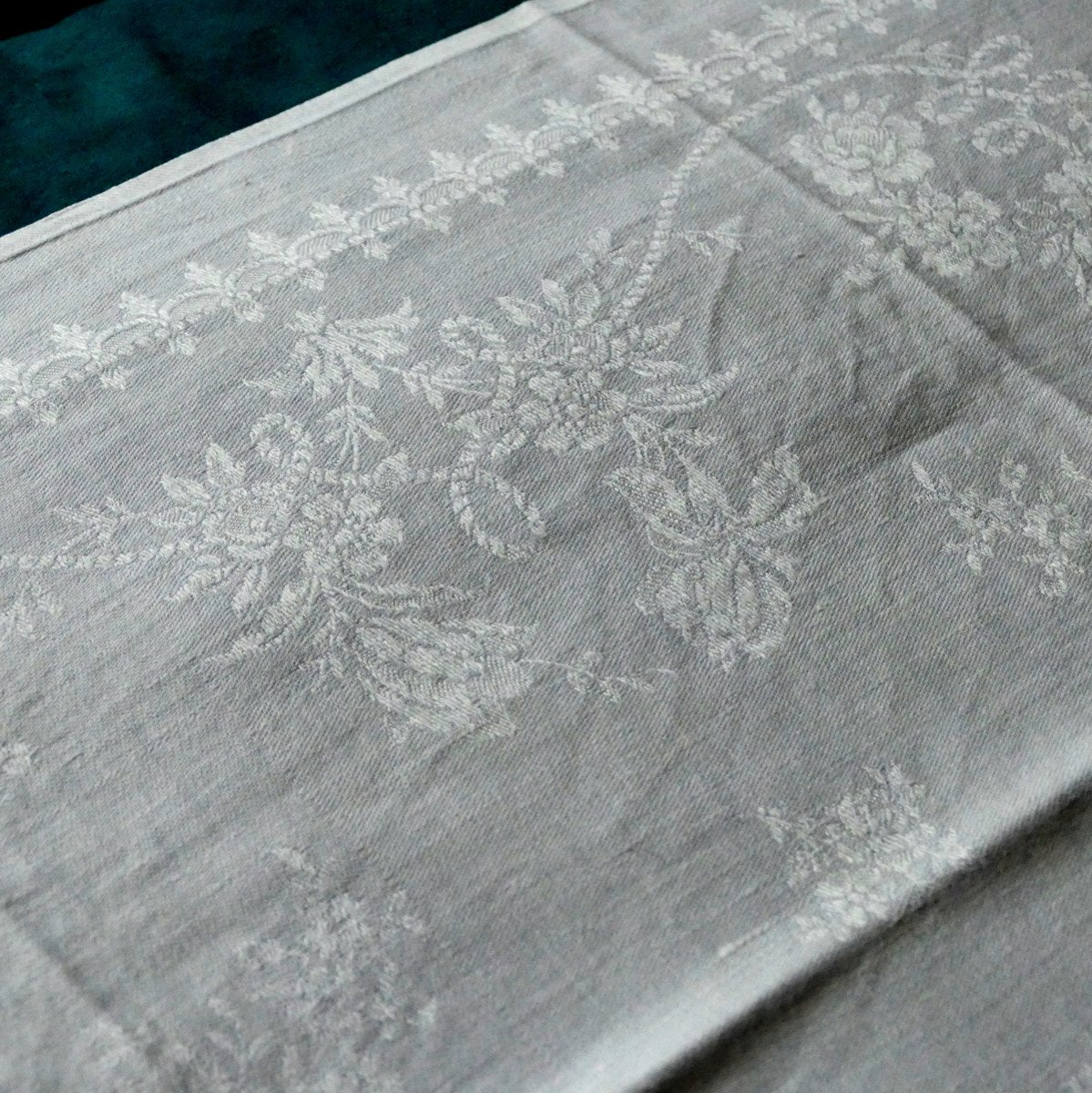 Our Heavily Damask Napkins, Monogram “mb”, Art Deco.-photo-4