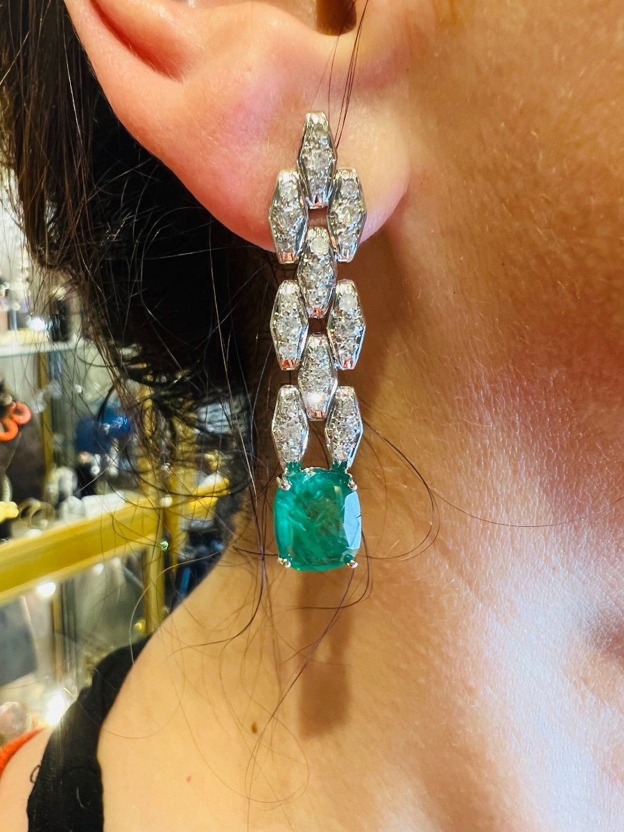 Pair Of Platinum Earrings Set With 2 Emeralds And Diamond Paving-photo-1