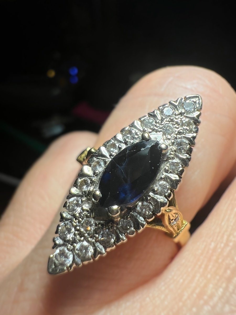 "marquise" Ring In 18 Carat Gold Set With A 0.95 Ct Sapphire Surrounded By A Pavé Of Diamonds-photo-1