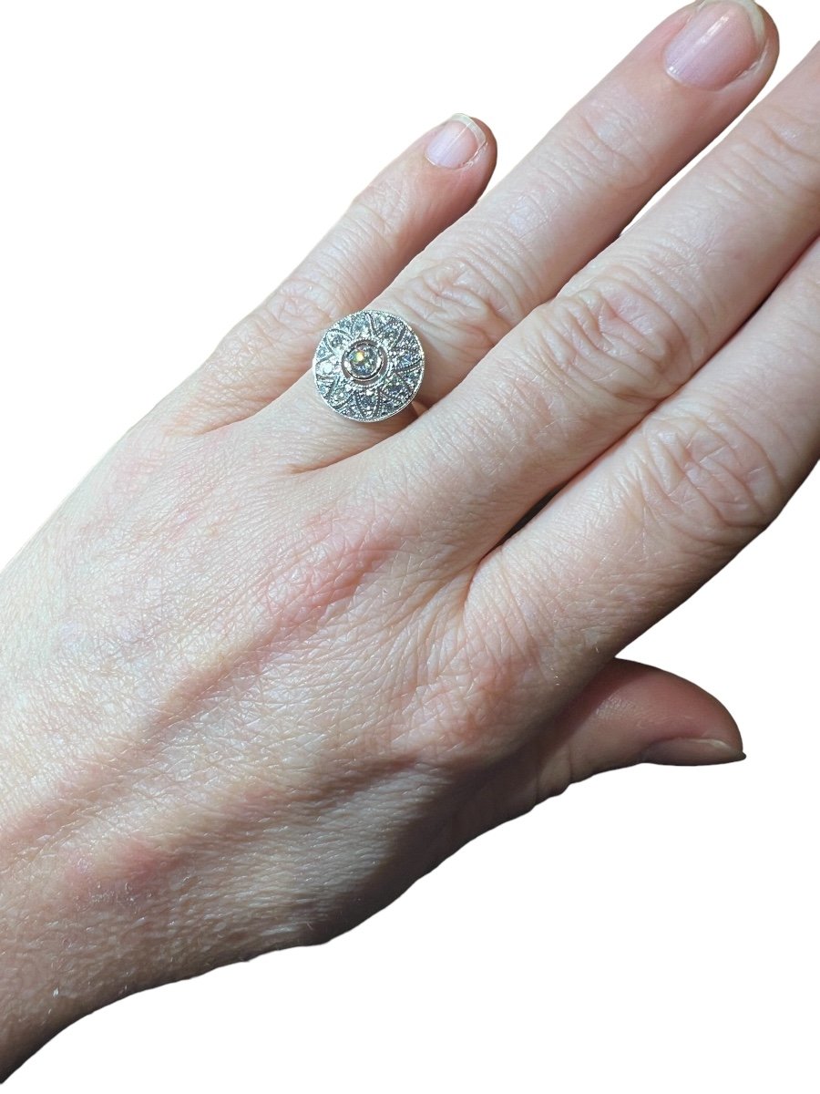 Bague " motif ROSACE " pavage diamants 0,58 Carat "serti millegrain"  Or Blanc 18 Carat-photo-4