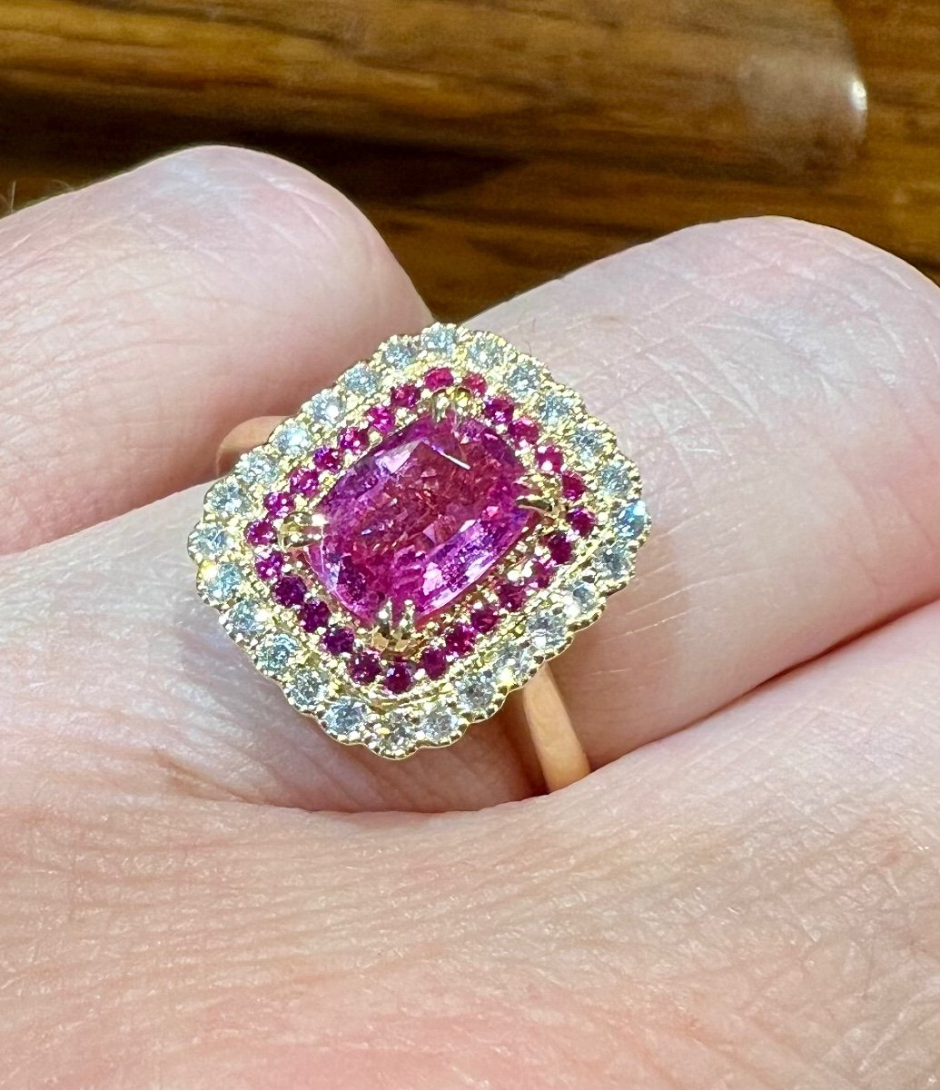 Pink Sapphire Ring 1.20 Carat Around Paved Diamonds And Pink Sapphires-photo-5