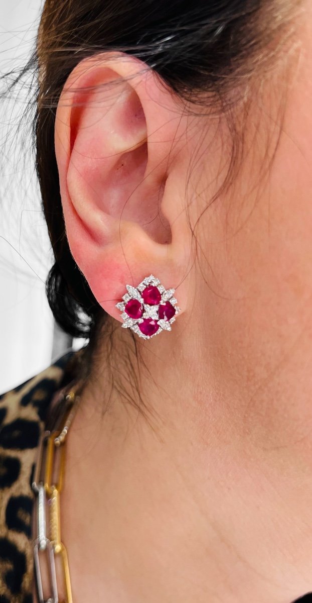 Boucles d'Oreille 8 Rubis Taille "coeur",  Diamants, Or 18 Carat-photo-2