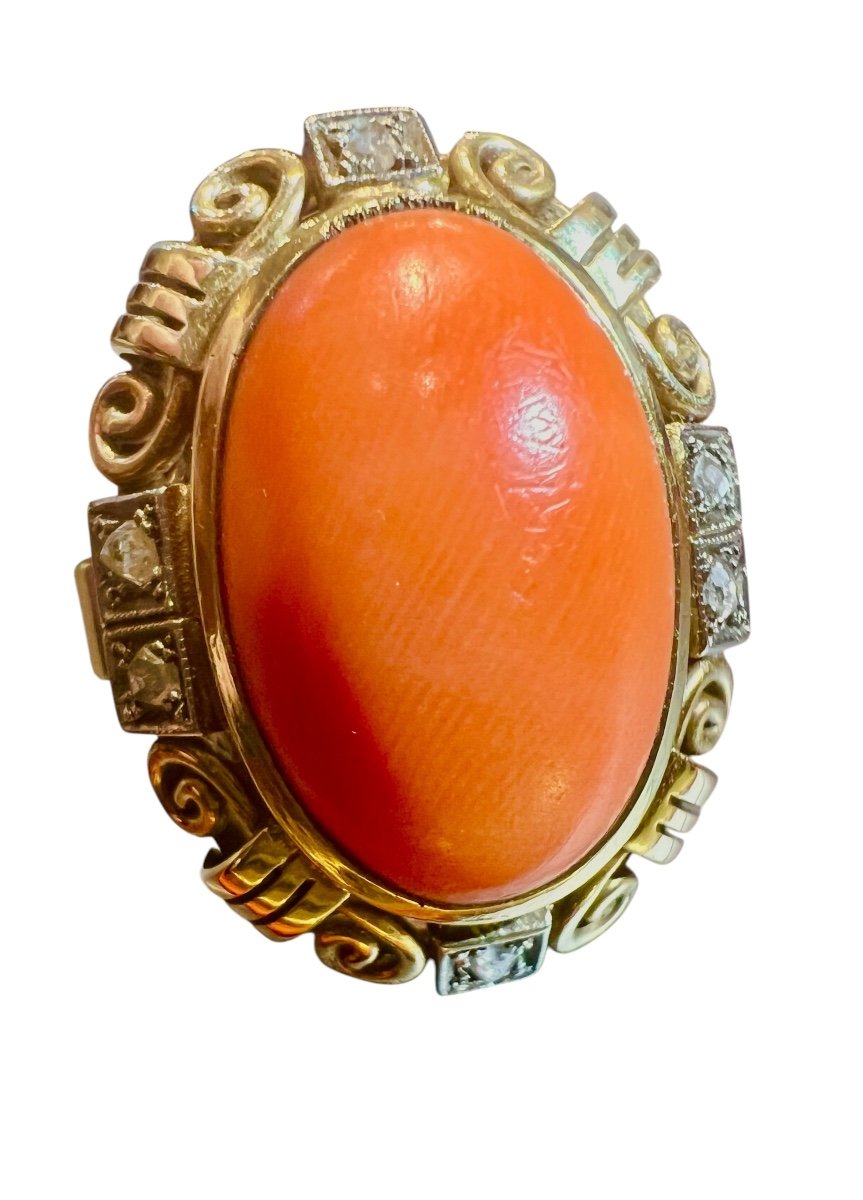 1940s Ring In 14 Carat Gold Set With Coral Cabochon And Old Cut Diamonds