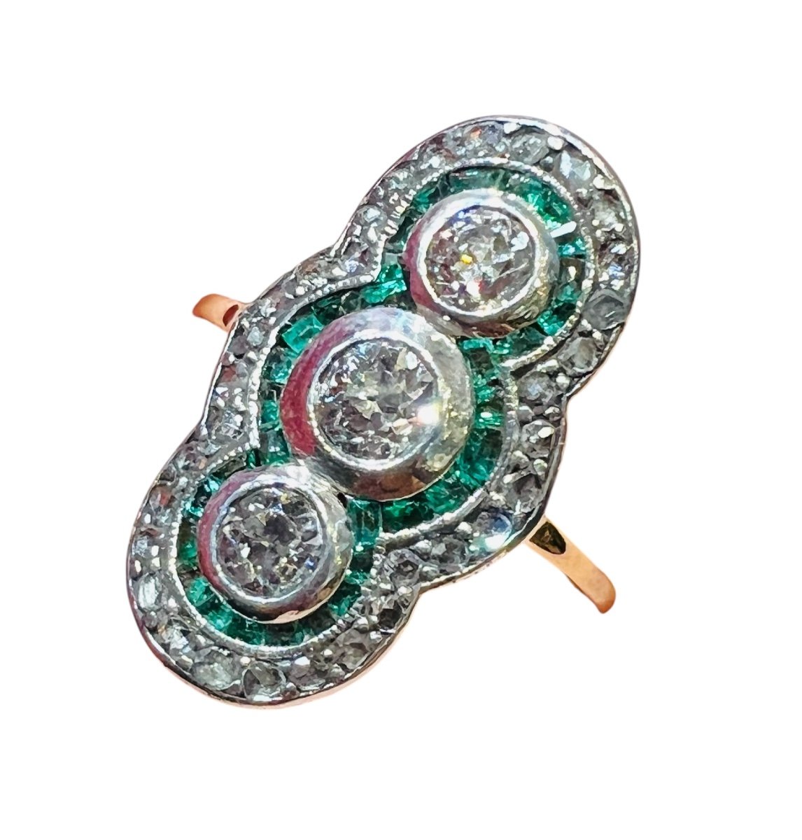 Fin 19 ème Siècle Ring Set With Diamonds, Emeralds In 18 Carat Gold