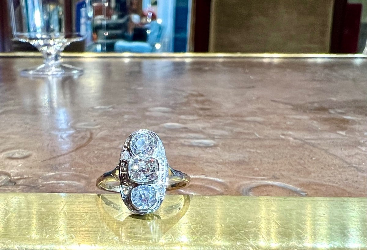 Art Nouveau Ring Set With Old Cut Diamonds For 1.70 Carats In 18 Carat Gold-photo-2