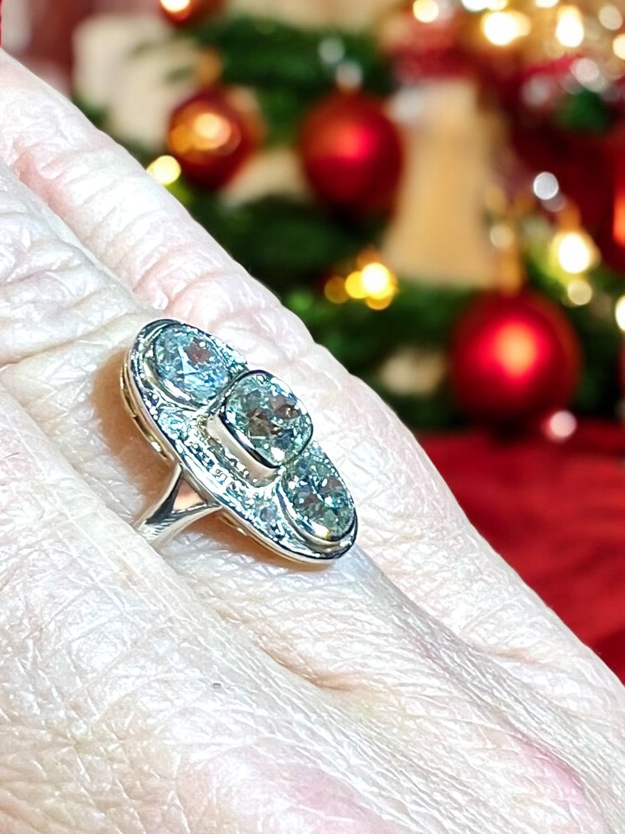 Art Nouveau Ring Set With Old Cut Diamonds For 1.70 Carats In 18 Carat Gold-photo-3