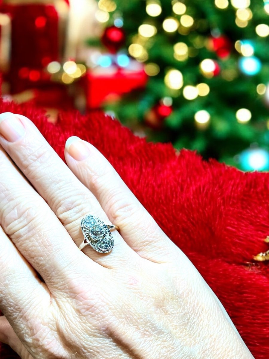 Art Nouveau Ring Set With Old Cut Diamonds For 1.70 Carats In 18 Carat Gold-photo-4