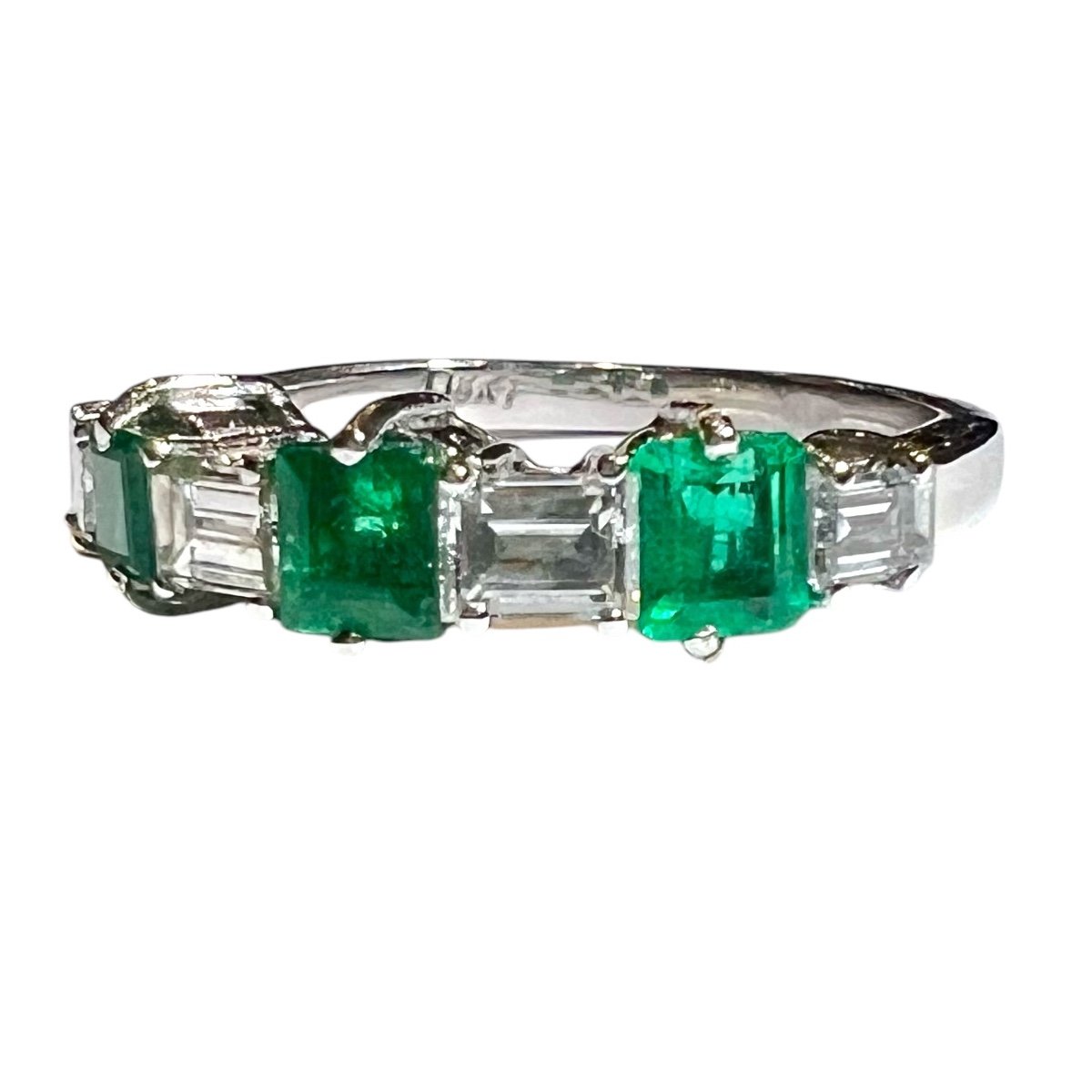 Emerald And Diamond Half-alliance Ring, 18 Carat White Gold-photo-3