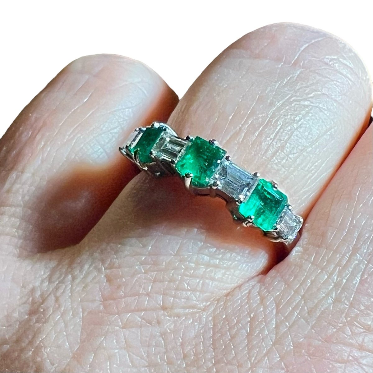 Emerald And Diamond Half-alliance Ring, 18 Carat White Gold-photo-4