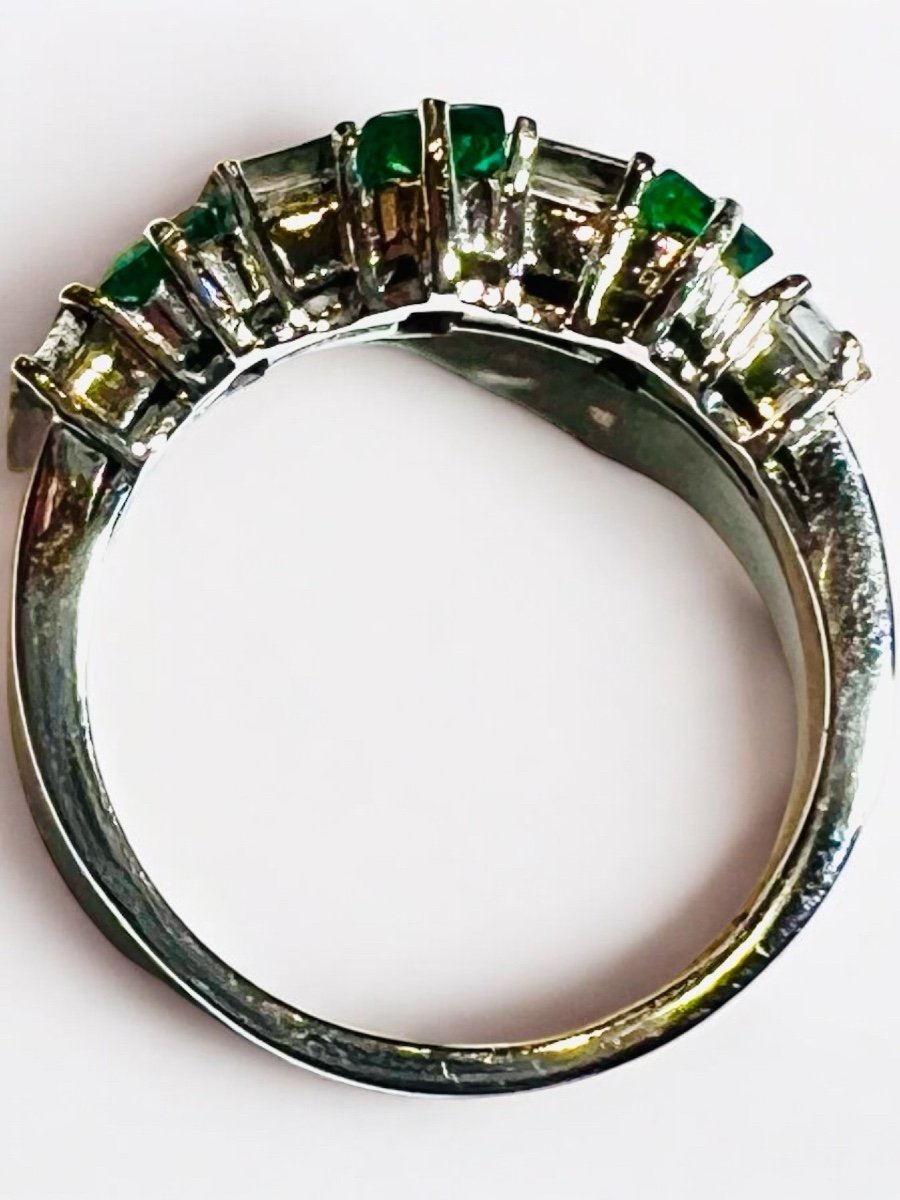 Emerald And Diamond Half-alliance Ring, 18 Carat White Gold-photo-6