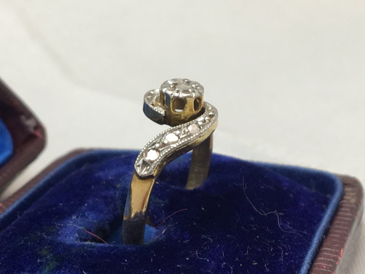 18ct Gold Ring Set With Old Diamonds-photo-3