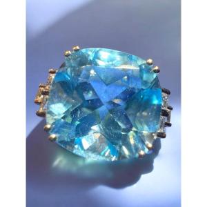 Bague Topaze Bleue 9.08 Ct Diamants 0.20 Ct, Or Blanc 18 Ct