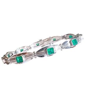 Bracelet In 18 Carat White Gold, Set With 10 Emeralds For 2 Carats In Total