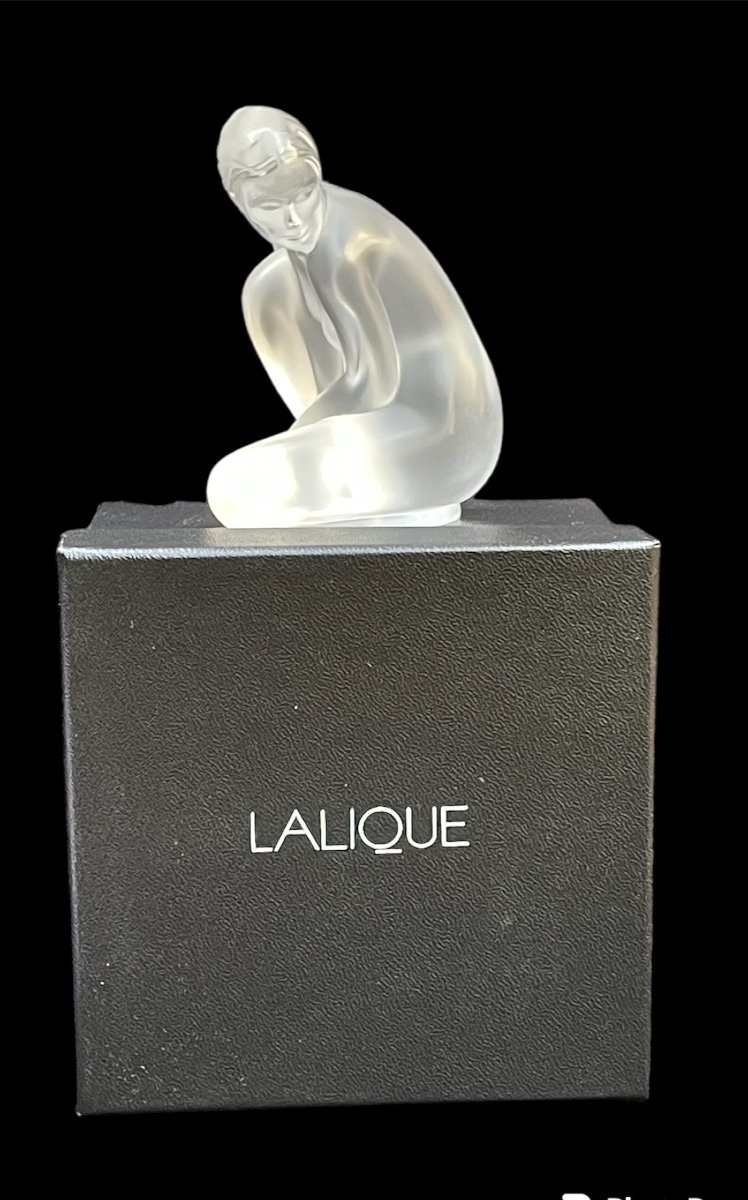 Small Naked Venus Sculpture Colorless Crystal Lalique -photo-2