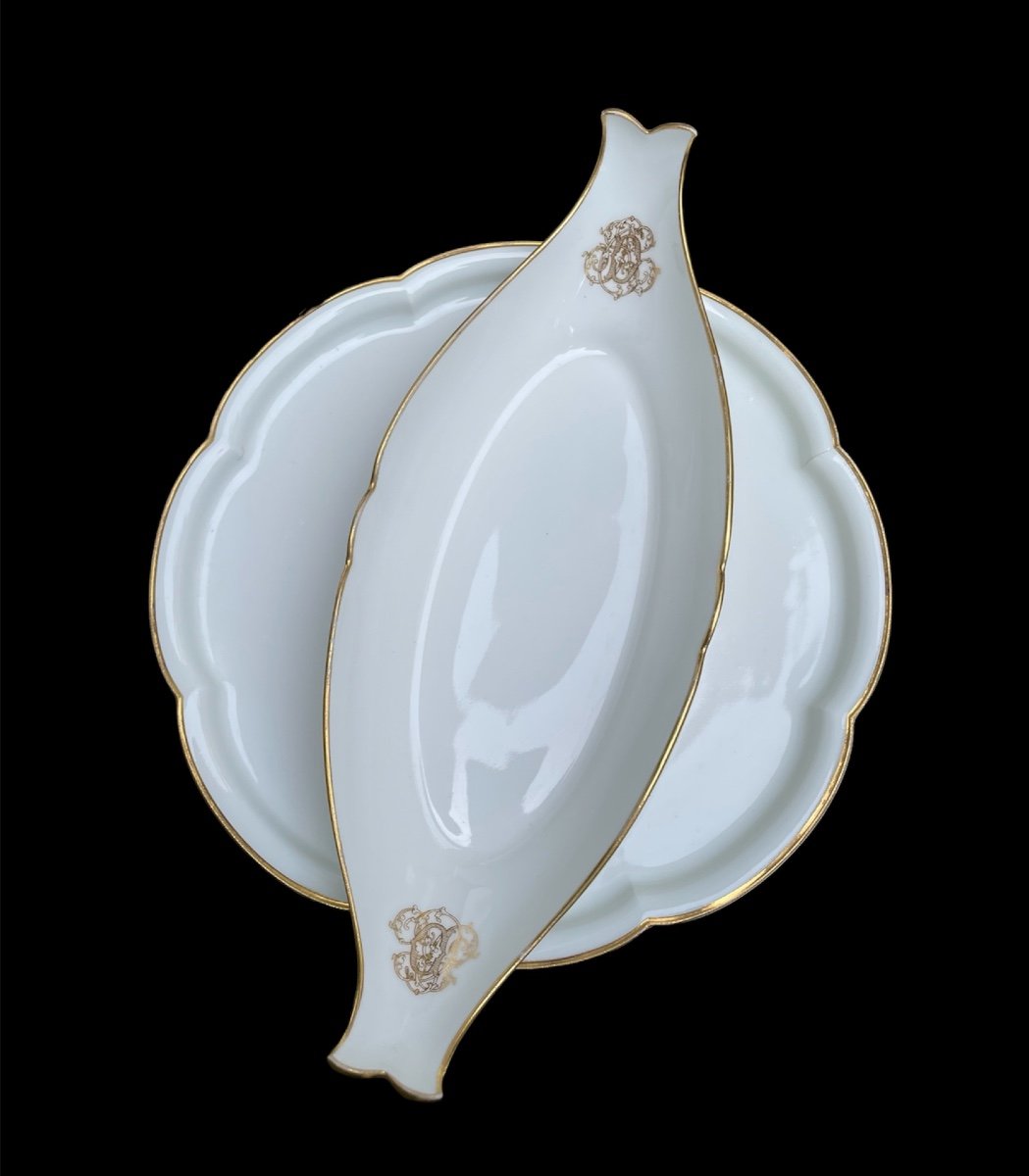 SERVICE DE TABLE EN PORCELAINE DE SÈVRES NAPOLÉON  III BLANC ET OR MONOGRAMME D  -photo-2